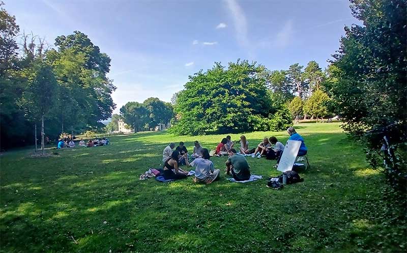 Les dispositifs d’intégration Français en été et les Chapiteaux enchantés connaissent un succès grandissant