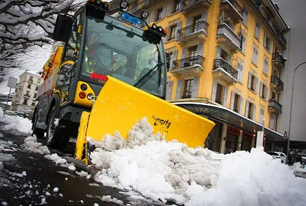 La manutenzione stradale attiva il suo dispositivo neve e ghiaccio