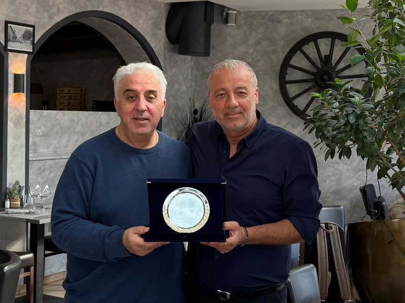 Giuseppe Laner, il Premio “Ciao Italia ici Genève” per il Ristorante La Ferme Giuseppe Laner, il Premio “Ciao Italia ici Genève” per il Ristorante La Ferme
