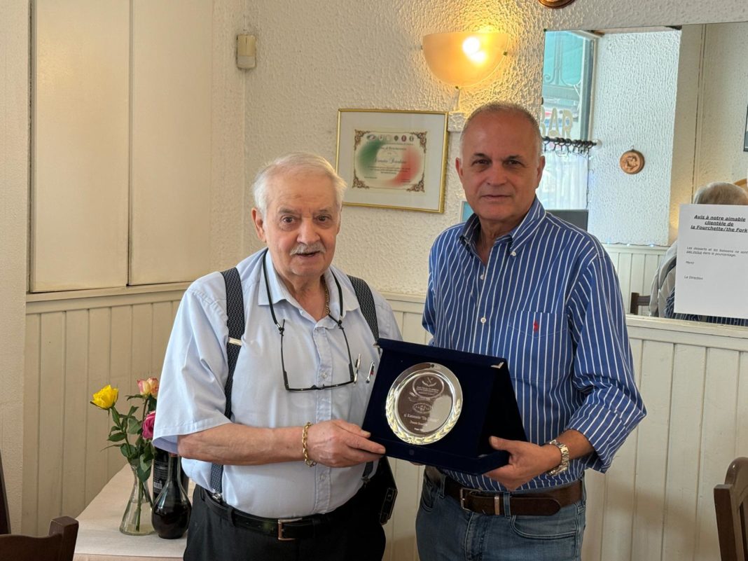 Premio “Ciao Italia ici Genève” a Donato Scardino, per il ristorante “Da Donato” Premio “Ciao Italia ici Genève” a Donato Scardino, per il ristorante “Da Donato”