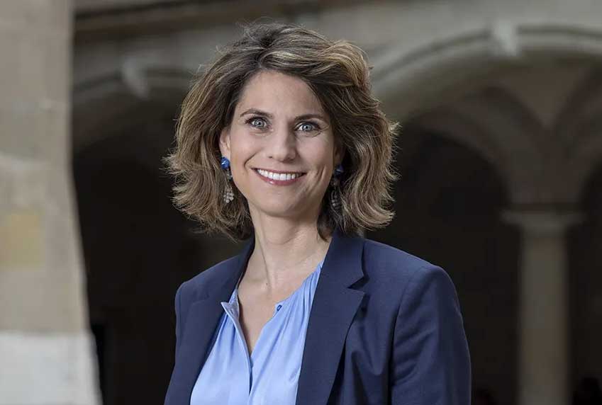 La neo Sindaca della Città di Ginevra, Christina Kitsos, si rivolge ai ginevrini La neo Sindaca della Città di Ginevra, Christina Kitsos, si rivolge ai ginevrini